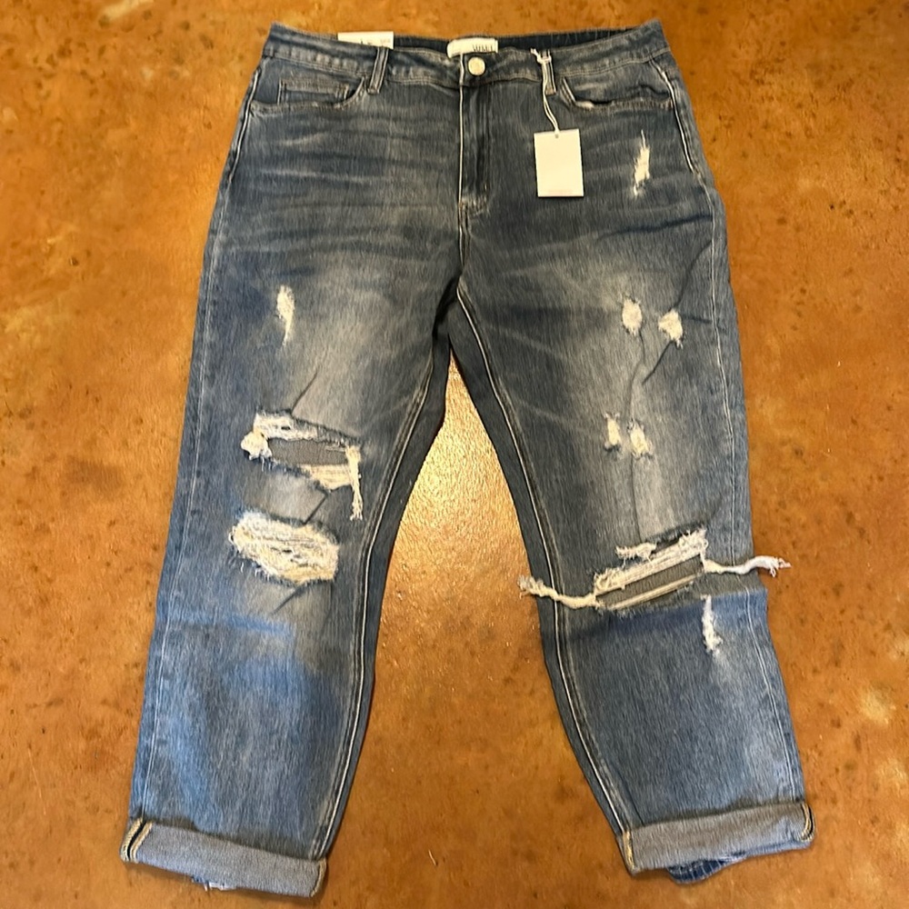NWT Vervet jeans by Flying Monkey. Distressed and a lot of stretch. Boyfriend